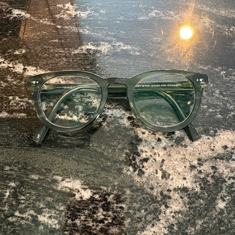 Warby Parker Green Ainsley Glasses - Picture 2 of 5